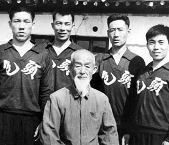 Il Maestro Guo Pei Yun e gli allievi Yang Lin Sheng, Liang Rong, Yang Tong, Bai Wen Ting